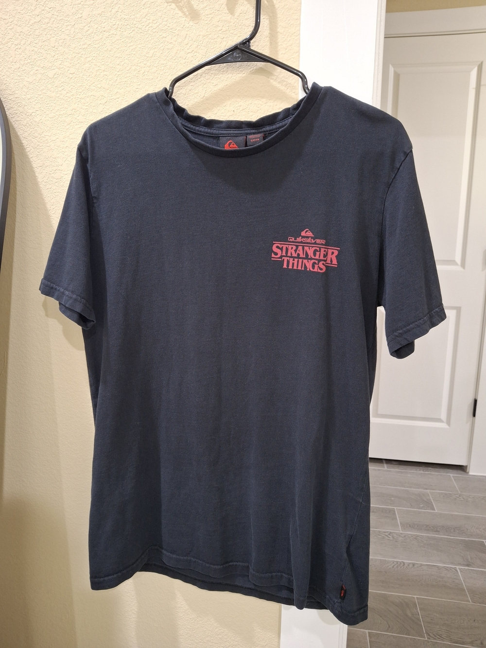 Stranger Things Tee - Picture 2 of 8